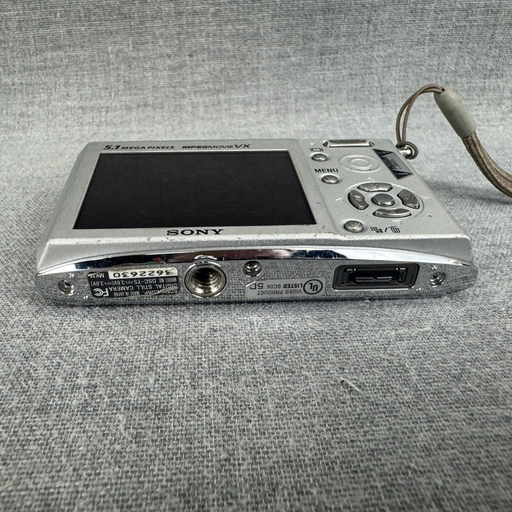 Sony Cyber-shot DSC-T5 5.1MP Digital Camera Silver Tested 2 Batteries Charger - Picture 9 of 10